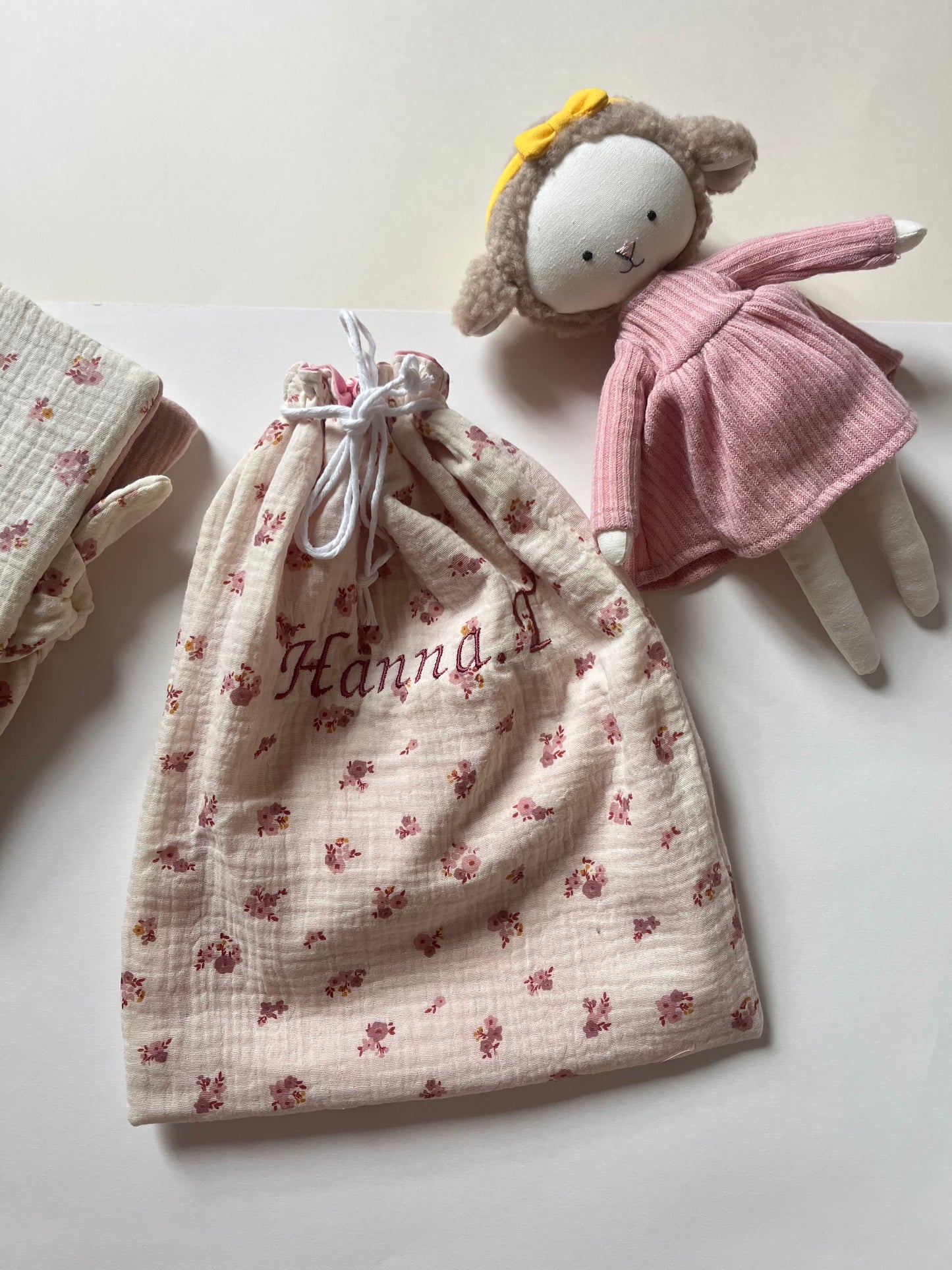 Pochon pour ranger le doudou de bébé personnalisable