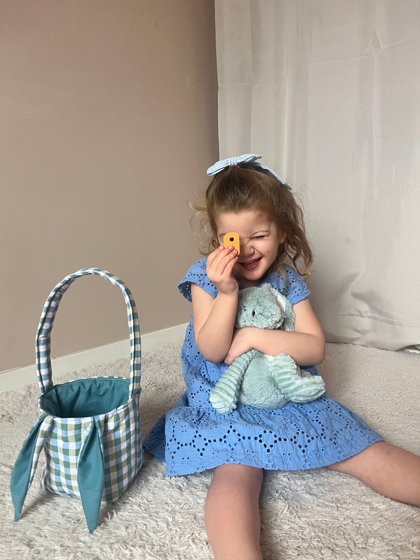 Panier de décoration pâques vert et bleu personnalisable