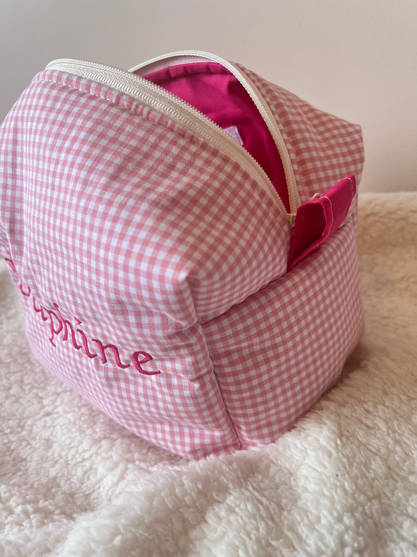 Trousses de toilette en vichy rose coton personnalisable - Taille médium