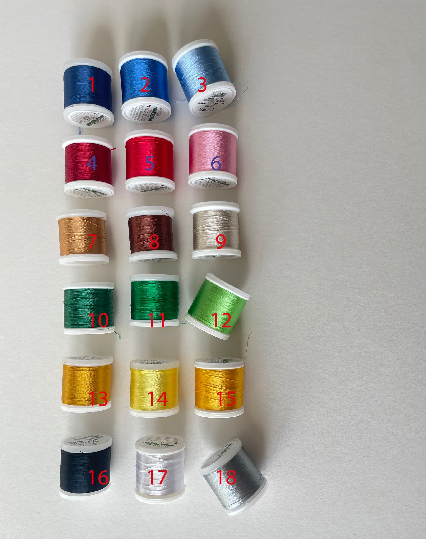 Attache tétine fleuri personnalisable