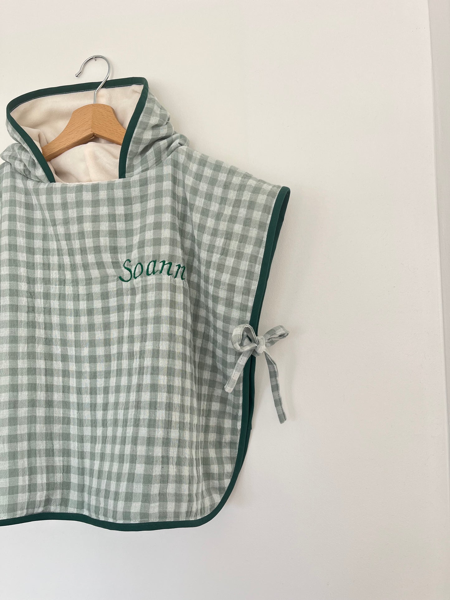 Les ponchos bébé et enfant personnalisable