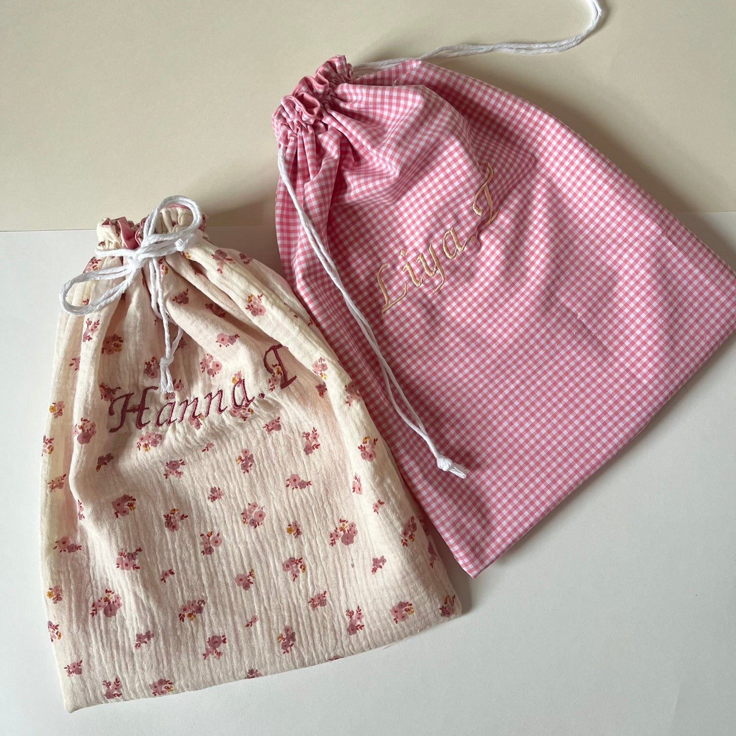 Pochon pour ranger le doudou de bébé personnalisable
