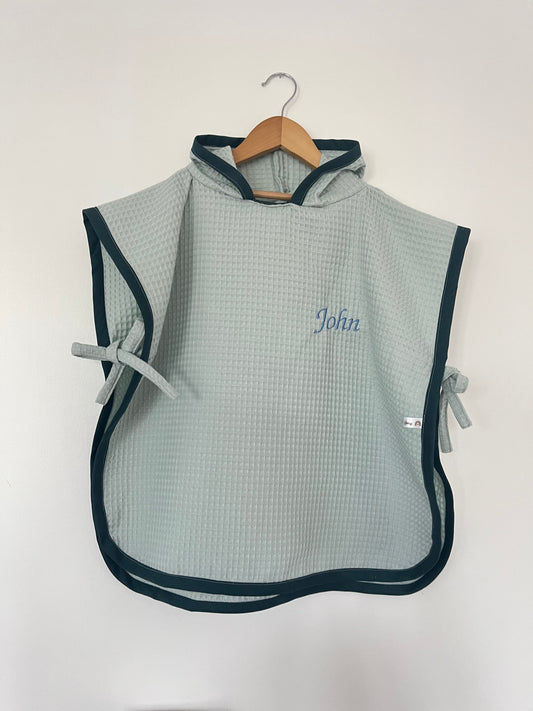 Ponchos de bain vert en nid d'abeille bébé et enfant personnalisable