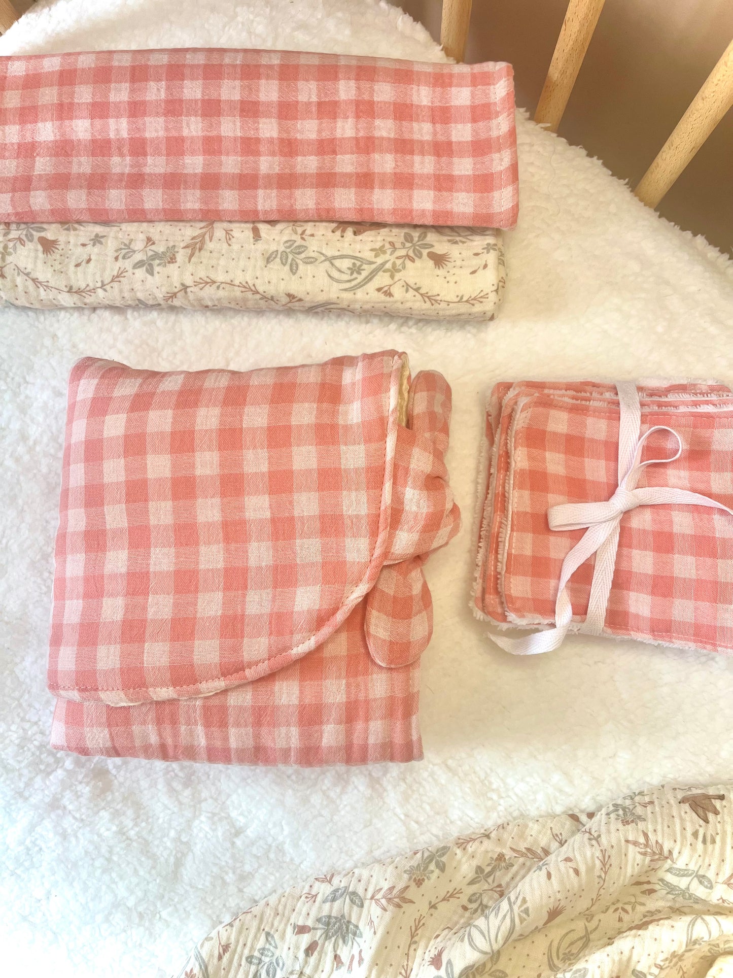 Tapis à langer nomade bébé - motif vichy rose