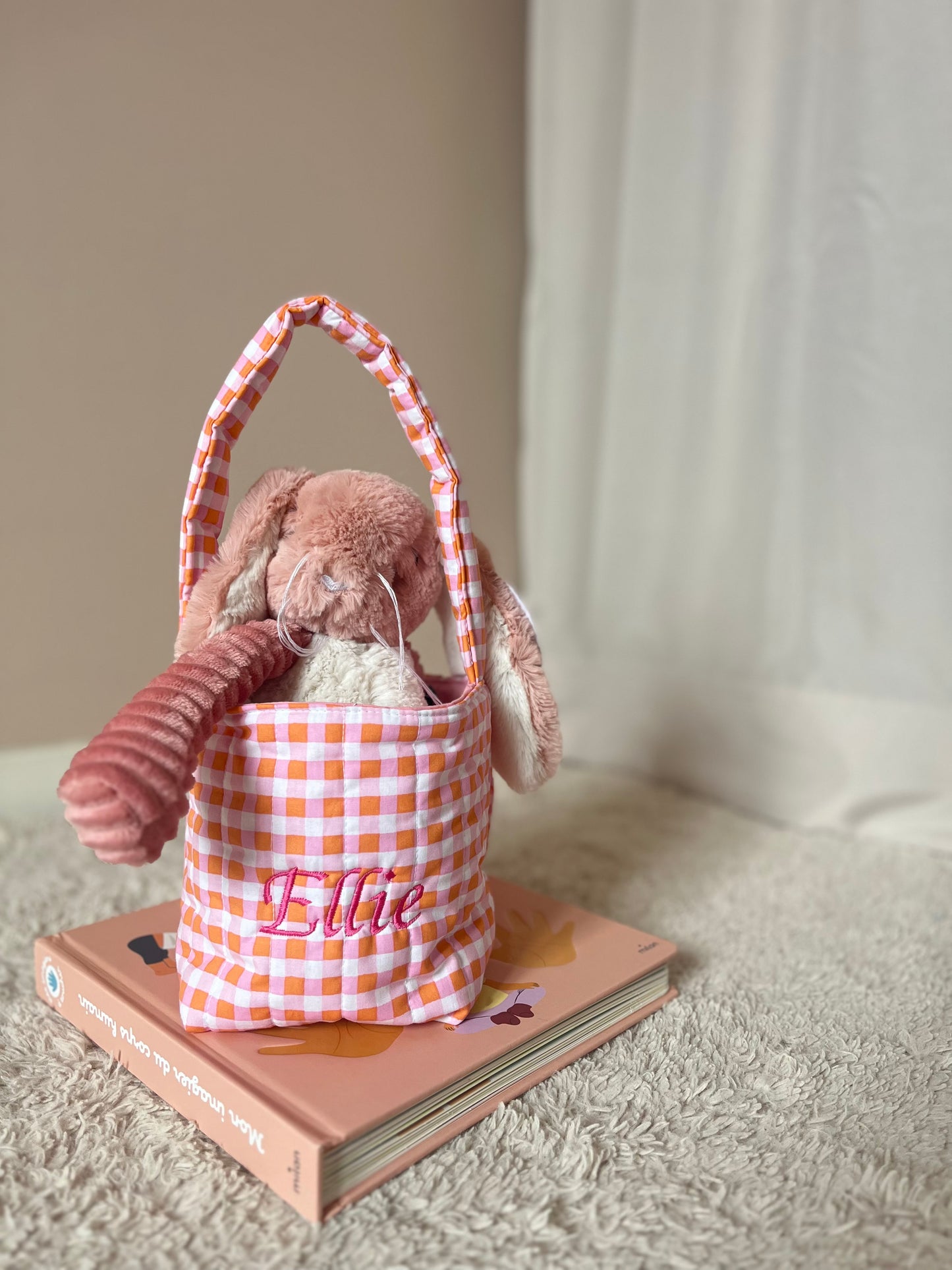 Panier de décoration pâques rose personnalisable