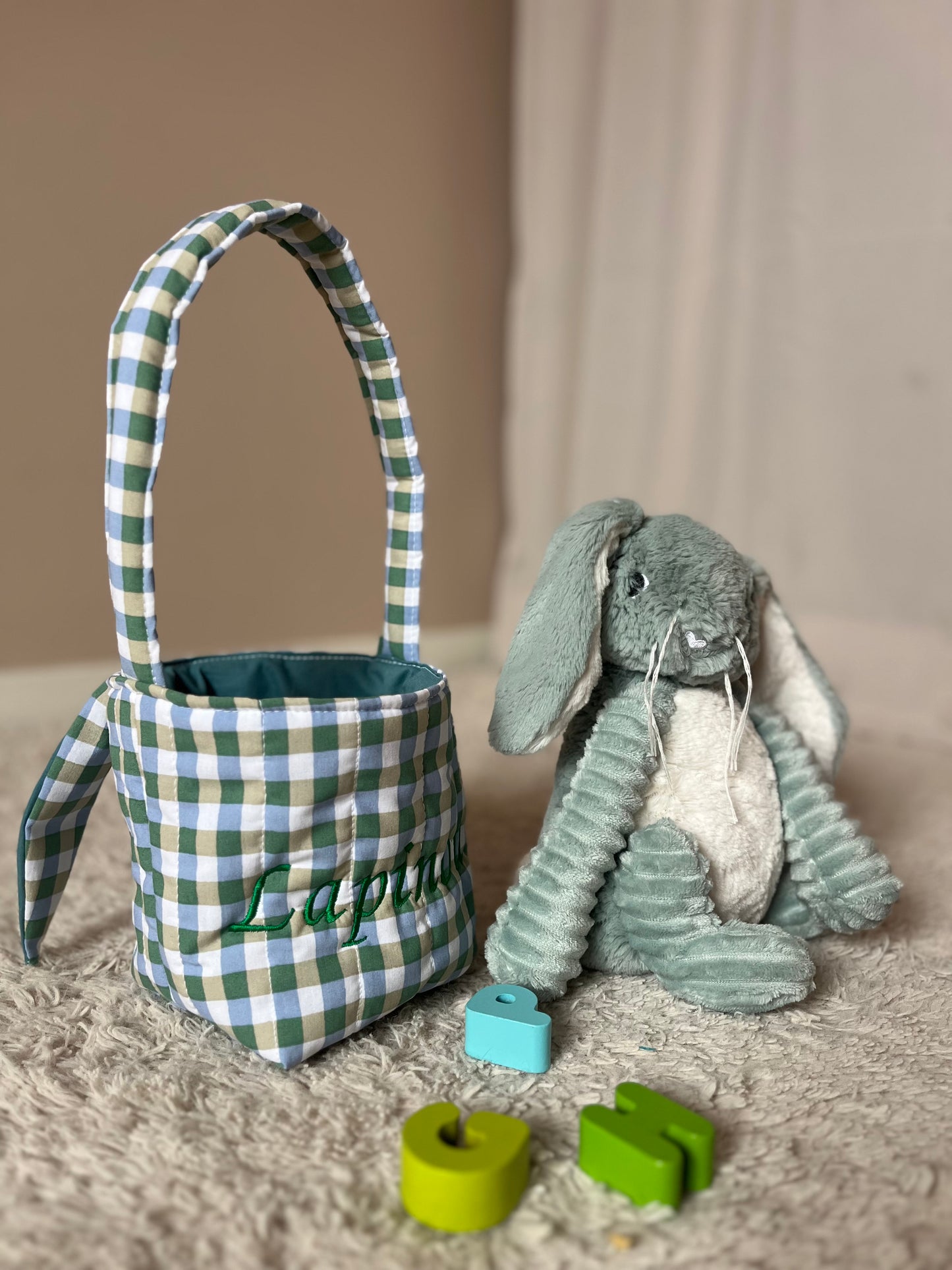 Panier de décoration pâques vert et bleu personnalisable