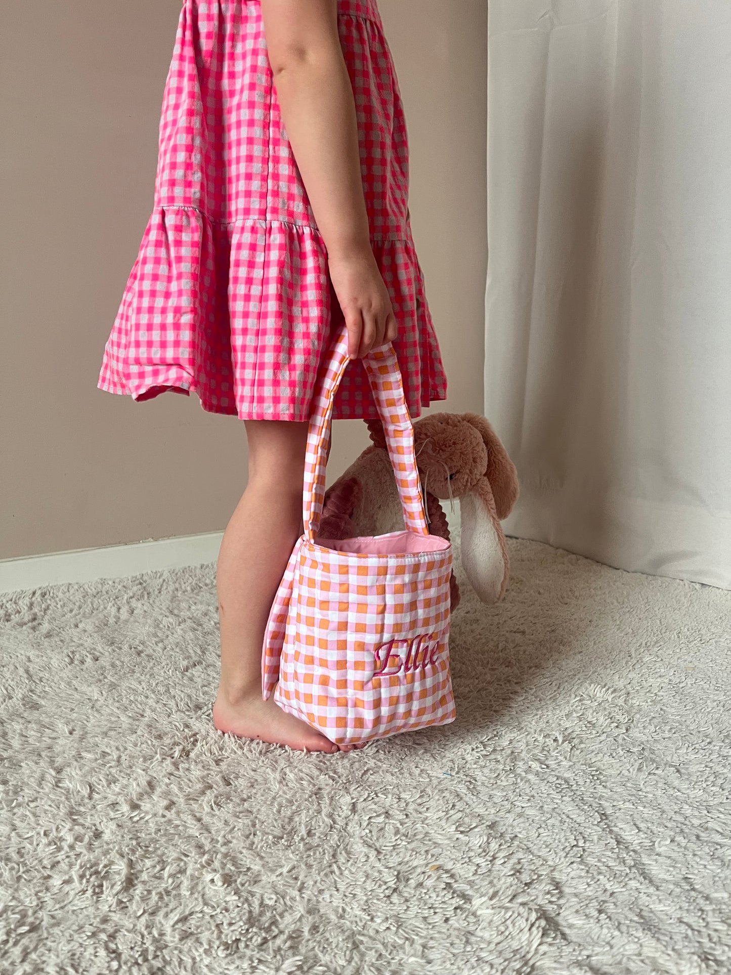 Panier de décoration pâques rose personnalisable