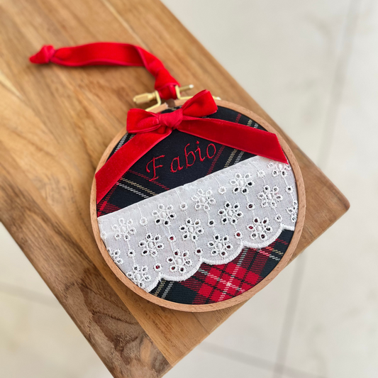 Suspension de Noël Tartan - prénom personnalisable