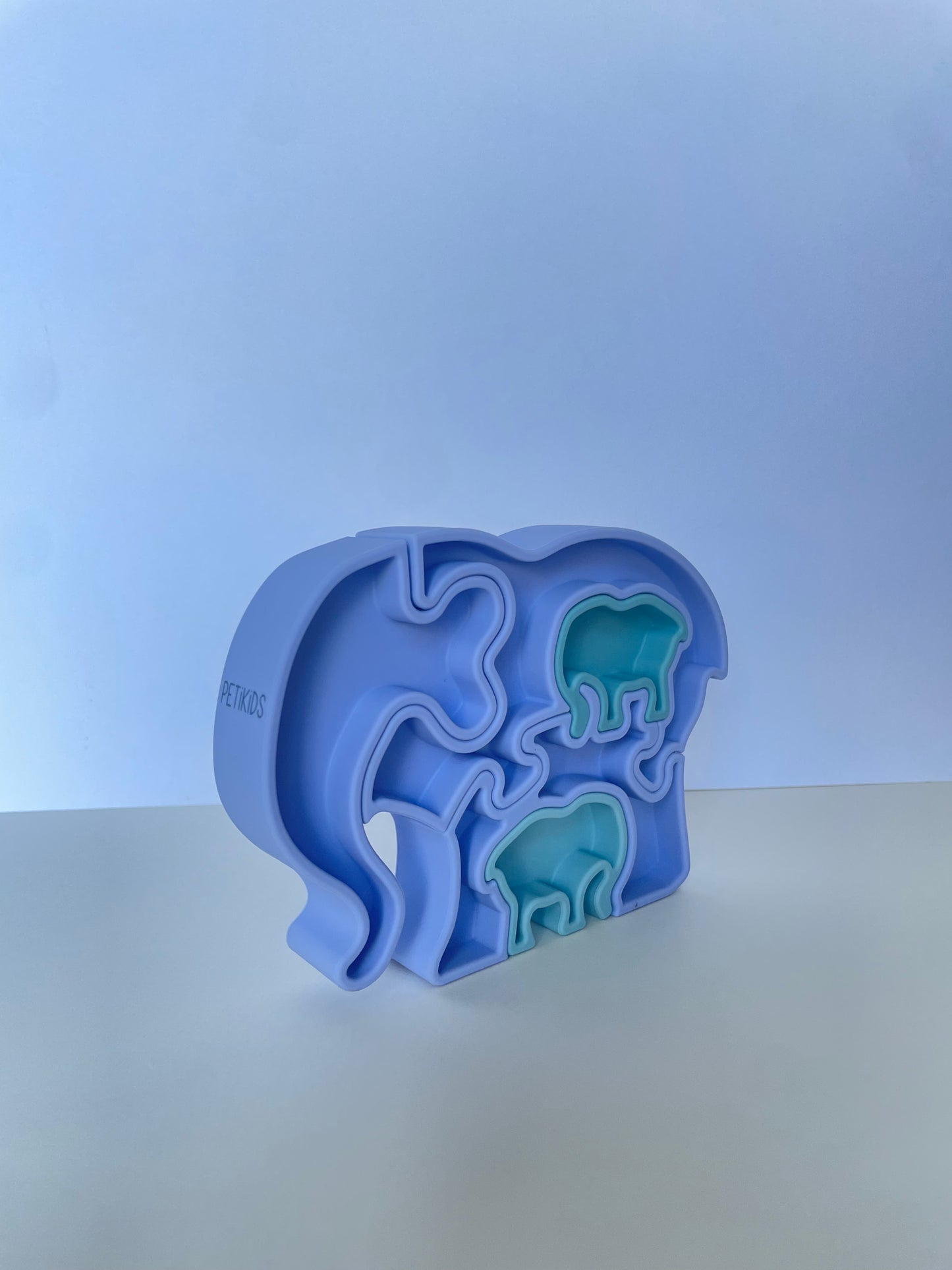 Le puzzle elephant bleu